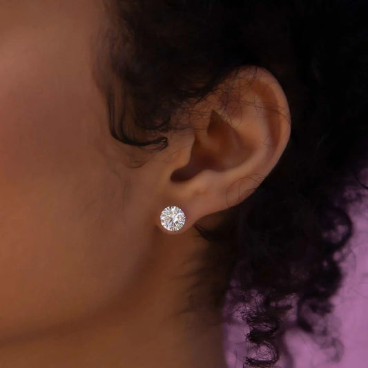 Round Cut Diamond Earrings